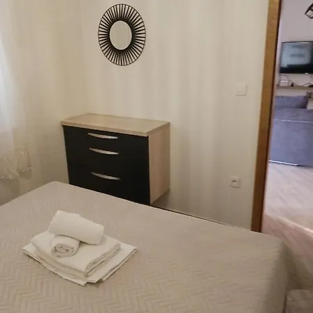 Petra * Primošten