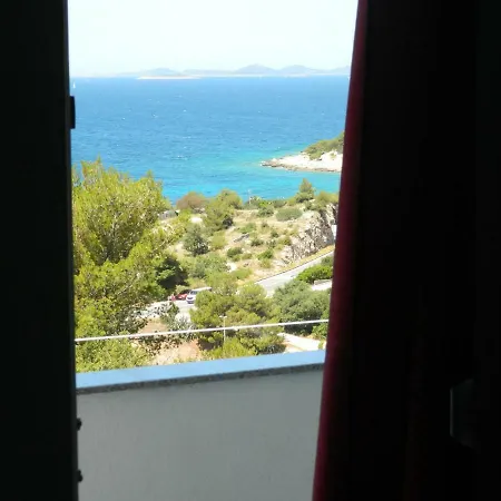 Petra Апартаменты Примоштен